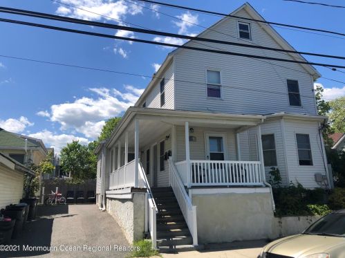 703 Comstock St, Tinton Falls, NJ 07712-6425