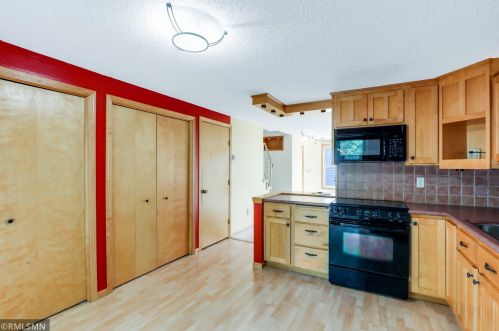 1486 Granada Ave, Saint Paul MN  55128-4225 exterior