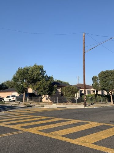 7201 Jackson St, Paramount, CA 90723-4807