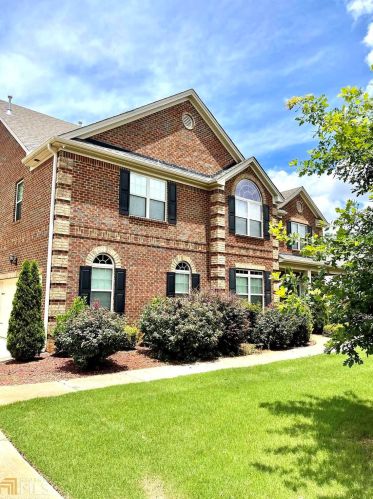 980 Donegal Dr, Locust Grove, GA 30248-2573