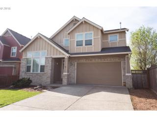 211 The Greens Ave, Newberg OR  97132-7466 exterior