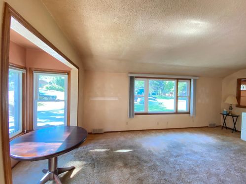 2311 Holloway Ave, Saint Paul MN  55109-4004 exterior