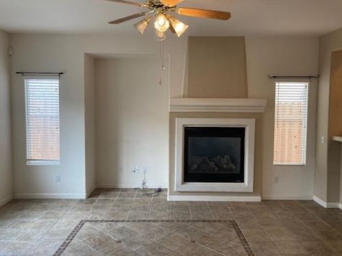 5649 Gold Poppy Way, Elk Grove, CA 95757-2823
