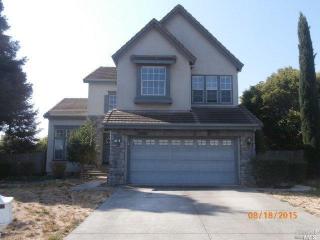 700 Mirror Ct, Fairfield, CA 94534-4033