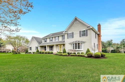12 Parkview Rd, East Windsor, NJ 08512-2731