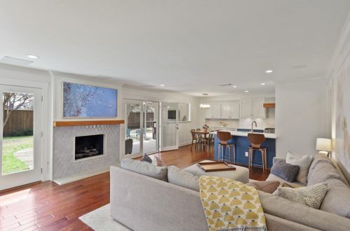 3314 Darbyshire Dr, Dallas TX  75229-5027 exterior