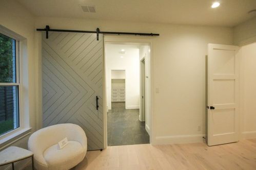 1509 El Campo Dr, Dallas TX  75218-3523 exterior