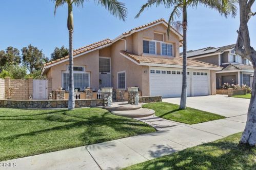 1521 Ivanhoe Ave, Oxnard, CA 93030-8735