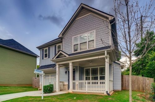 1798 Meadow Ln, Atlanta, GA 30315-4804