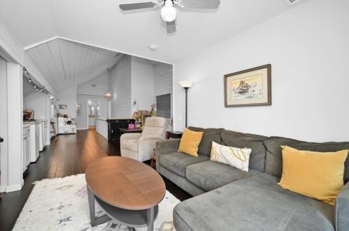 9878 Avenida Mateo, Cypress CA  90630-3445 exterior