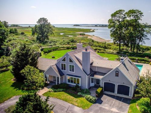 16 Oyster Pt, Warren, RI 02885-4117