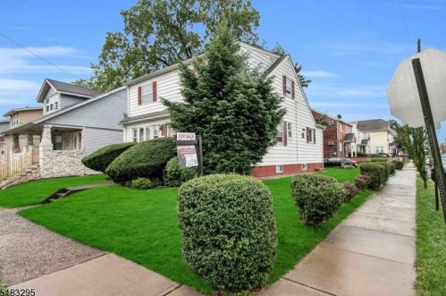 290 19th St, Paterson NJ 07501-2403 exterior