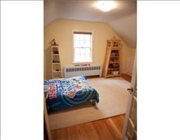 25 Birch Glen Ave, Warwick, RI 02886-2901
