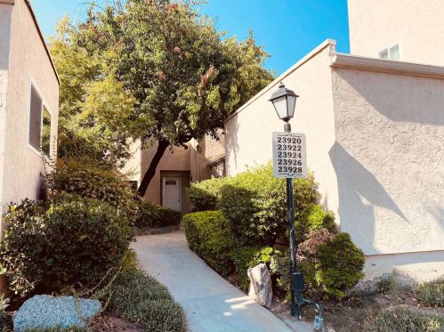 23926 Green Haven Ln, Ramona, CA 92065-4367