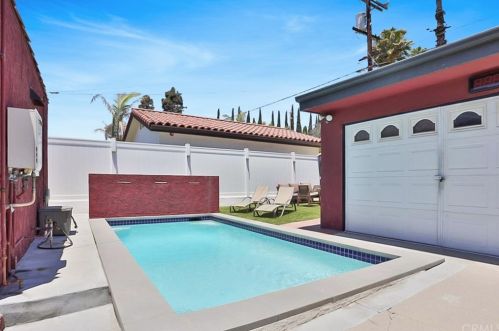 2019 Chilton Dr, Glendale CA  91201-1169 exterior