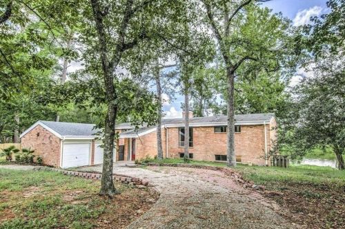 417 Brook Hollow Dr, Conroe TX  77385-9104 exterior