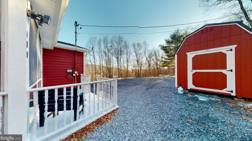 400 Cardinal Dr, Rio WV  26755-6048 exterior