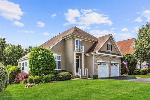 60 Freesia Ct, Holmdel Village, NJ 07733-2909