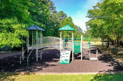 343 Vista Creek Dr, Stockbridge GA  30281-2092 exterior