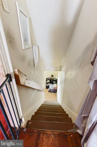 564 Broadway, Hanover PA 17331-2504 exterior