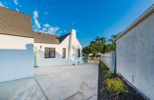 3047 Prospect Ave, Glendale CA  91214-3425 exterior