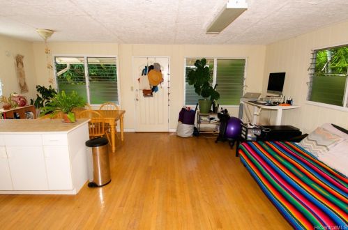 2871 Manoa Rd, Honolulu HI  96822-2120 exterior