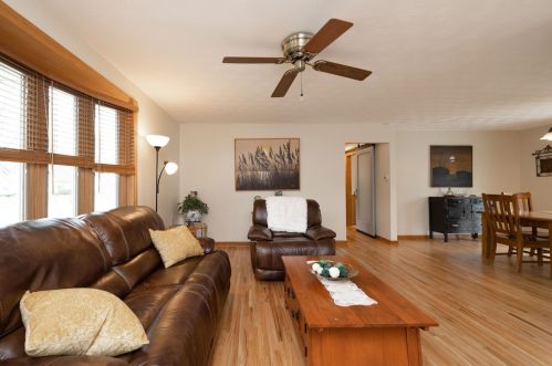 4266 Jasper Dr, Saint Paul MN  55122-2011 exterior