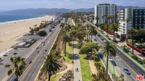 844 3rd St, Santa Monica CA  90403-1179 exterior