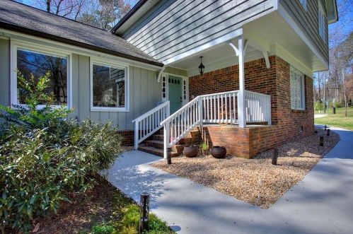 4624 Rivercliff Dr, Lilburn GA  30047-4735 exterior