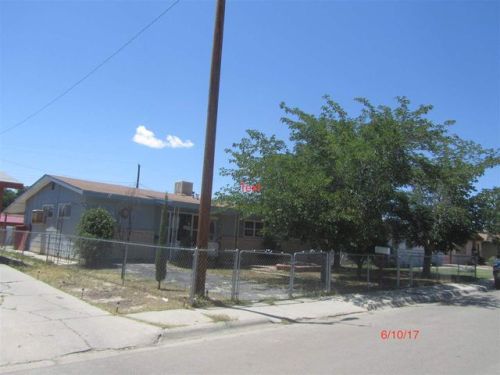 1805 Alamo Ave, Alamogordo, NM 88310-6206