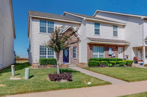 5665 Giddyup Ln, Fort Worth TX  76179-7352 exterior