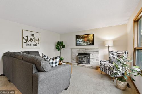 4279 Highland Dr, Saint Paul, MN 55126-3124