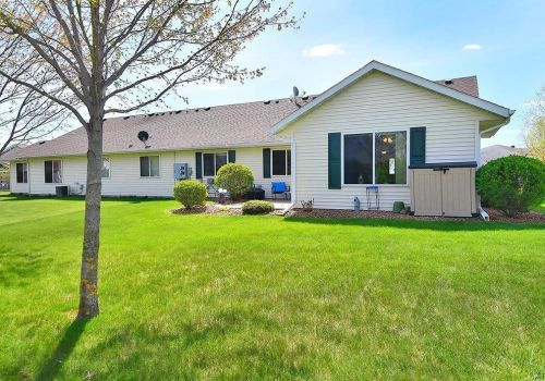 318 5th Cir, Summit MN  55917-1372 exterior