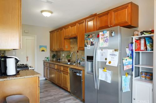 6411 Tournament Dr, Riverside CA  92509-5762 exterior