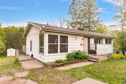 32 Gilead St, Duluth, MN 55811-2620