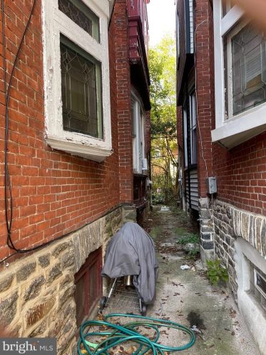 4826 Camac St, Philadelphia PA  19141-3412 exterior