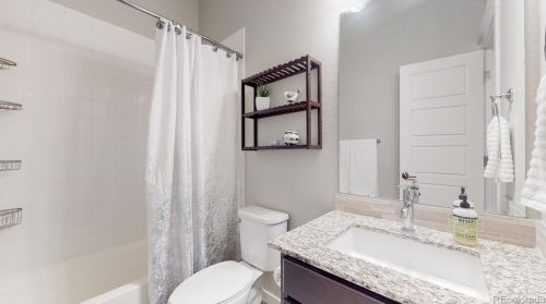 9372 58 Pl, Denver CO 80238 exterior