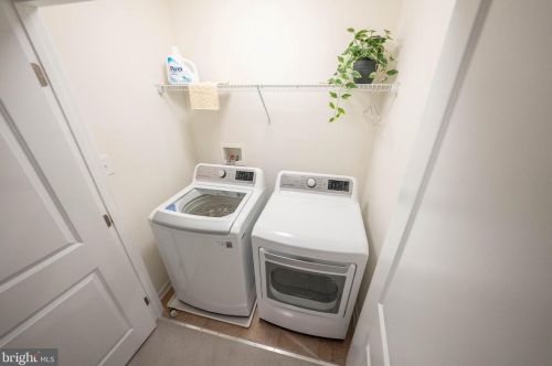 116 Sundance Dr, Trenton NJ  08619-3969 exterior