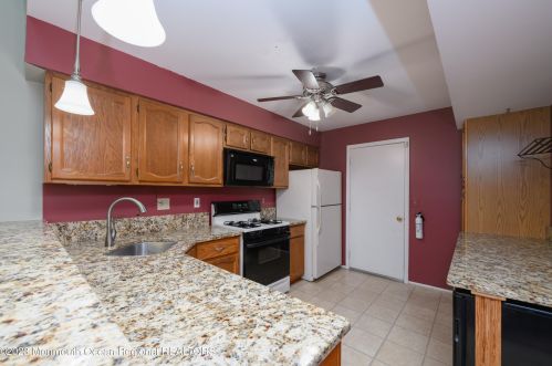 25 Malibu Dr, Tinton Falls NJ 07724-2542 exterior