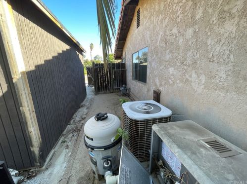 15747 Rancho Viejo Dr, Riverside CA  92506-5822 exterior