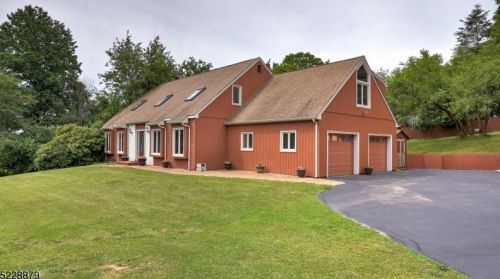 1 Timber Ridge Ct, Flemington, NJ 08822-2636