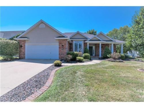 2028 Pinehurst Way, Maryville, IL 62062-5697