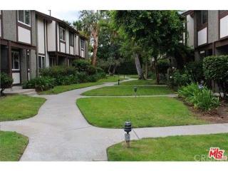 19036 Archwood St, Los Angeles CA  91335-5123 exterior