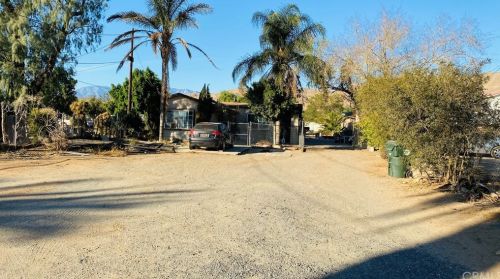 9135 Bellegrave Ave, Riverside, CA 92509-2730