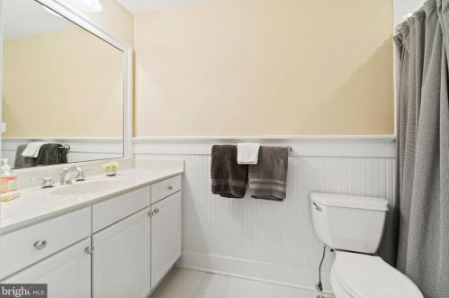 8916 Ct Way, Silver Spring MD 20910-2276 exterior