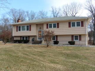 112 Richards Dr, Upper Stepney, CT 06468-2320