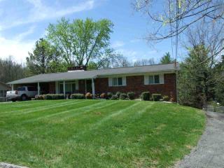 1424 Hickory Ln, Morristown, TN 37813-2505