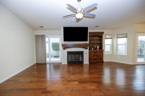 1165 Copper Verde Ln, Modesto, CA 95355-8956