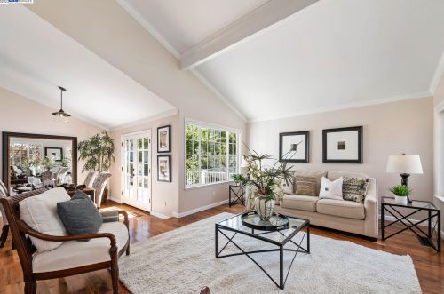 7702 Oak Creek Ct, Pleasanton, CA 94588-4841