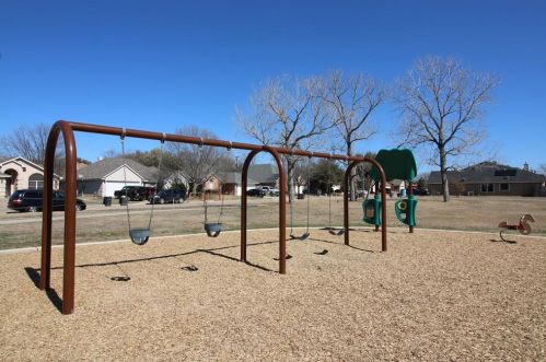 8609 Saranac Trl, Fort Worth TX  76118-7845 exterior